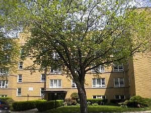 2nd image of 5335 N California Ave APT 2F