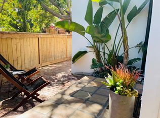 8329 Anthony Cir, Los Angeles, CA 90046