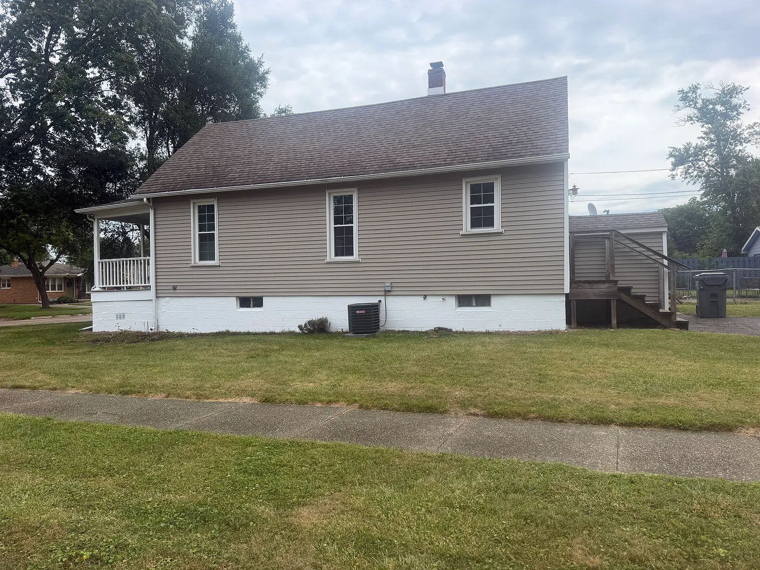 2 bed, 720 sqft, $1,500 — Photo 2
