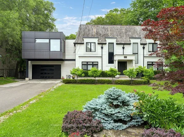 150 Sandringham Dr, Toronto, ON M3H 1E3