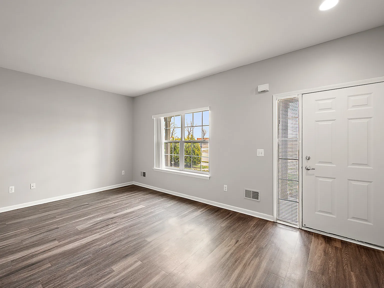 2 bed, 2.5 bath, 1440 sqft, $1,975 — Photo 4