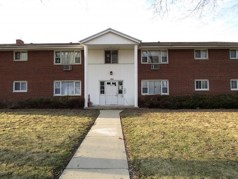 1st image of 104 W Klubertanz Dr APT 16