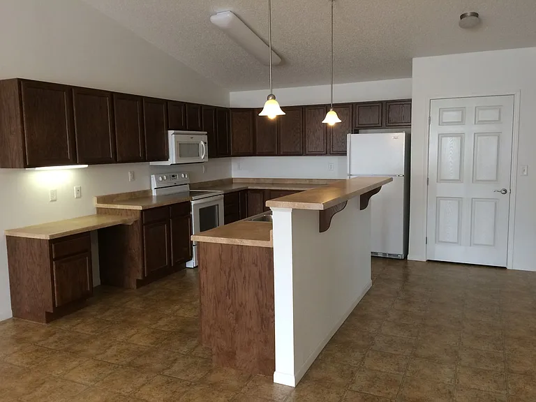 Old Orchard Apartments — Photo 56