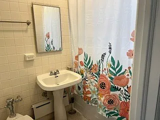 1640 E 50th St #1C — Photo 8