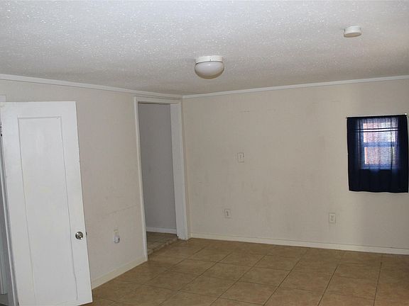 5th image of 1409 1/2 Blodgett St #1