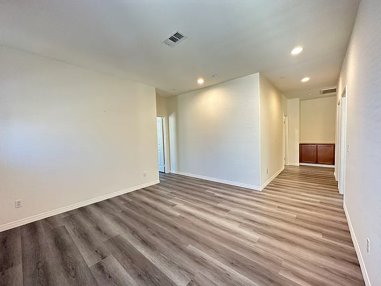 6626 Mogano Dr — Photo 12