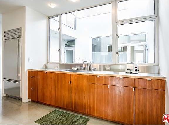 5th image of 1121 Abbot Kinney Blvd Ste B