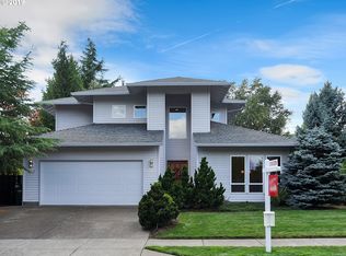 3019 NE Sunburst Ave, Hillsboro, OR 97124