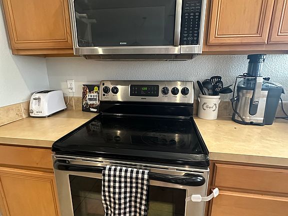 5th image of 3861 Packard Pl