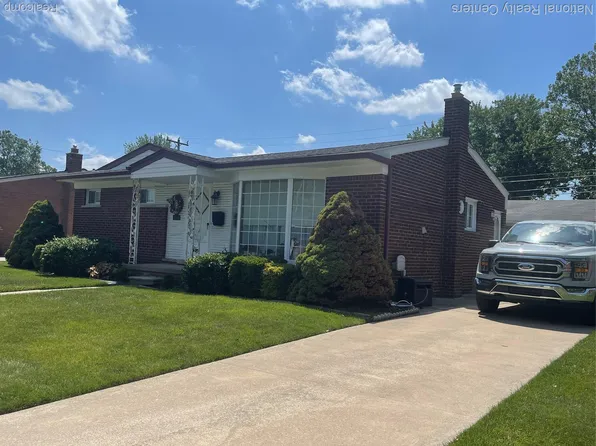 5454 Cranbrook St, Dearborn Heights, MI 48125