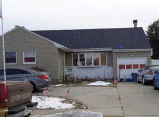 3698 Bridle Path, Bethpage, NY 11714