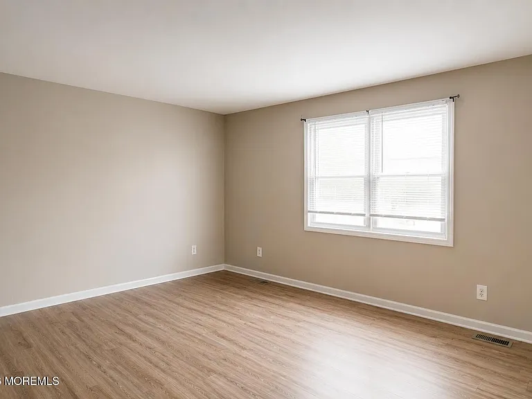 610A N Victoria Ave #1 — Photo 14