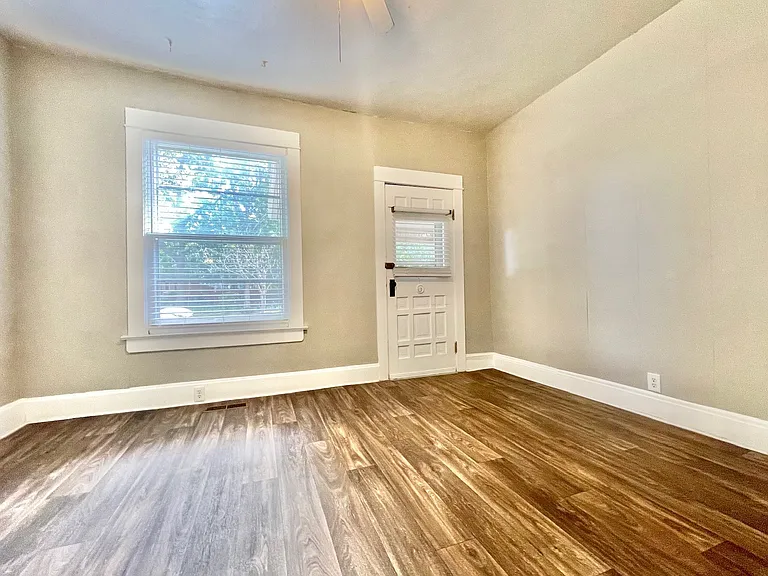 1453 S Clarkson St — Photo 2