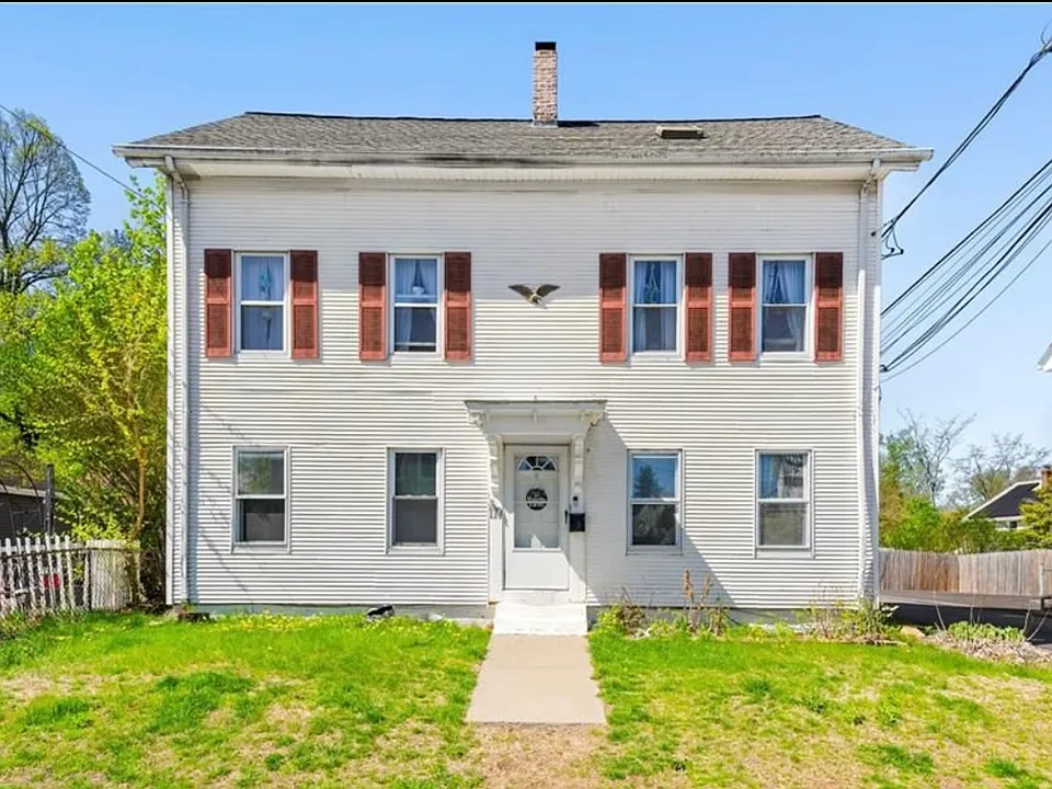 110 Pleasant St #2