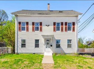 110 Pleasant St APT 2, Lincoln, RI 02865