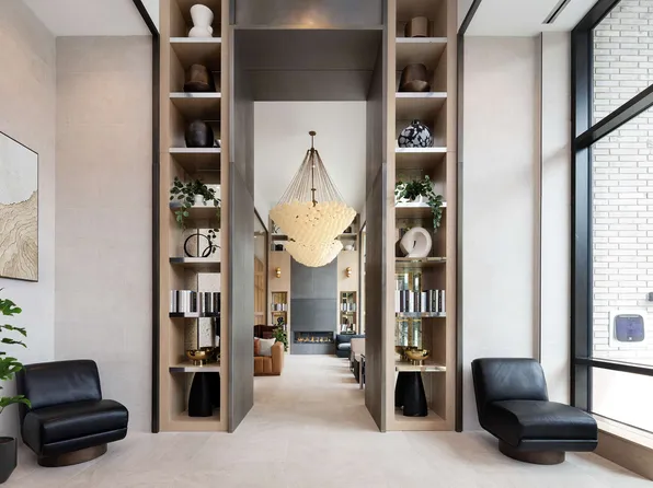 425 Summit Avenue image 6 of 24