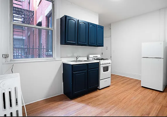 Rented by R New York | media 6