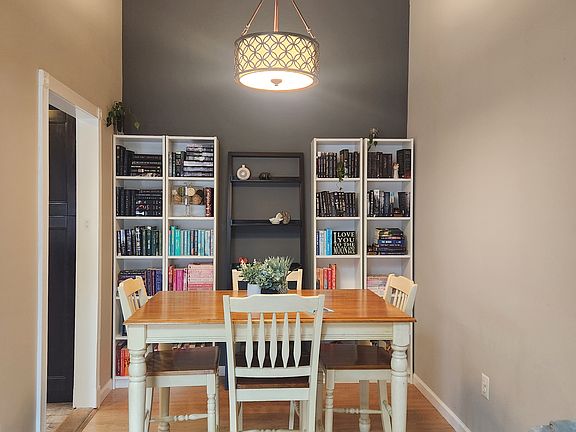 4th image of 330 Penns Way