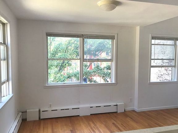 4th image of 454 Prospect Ave #3