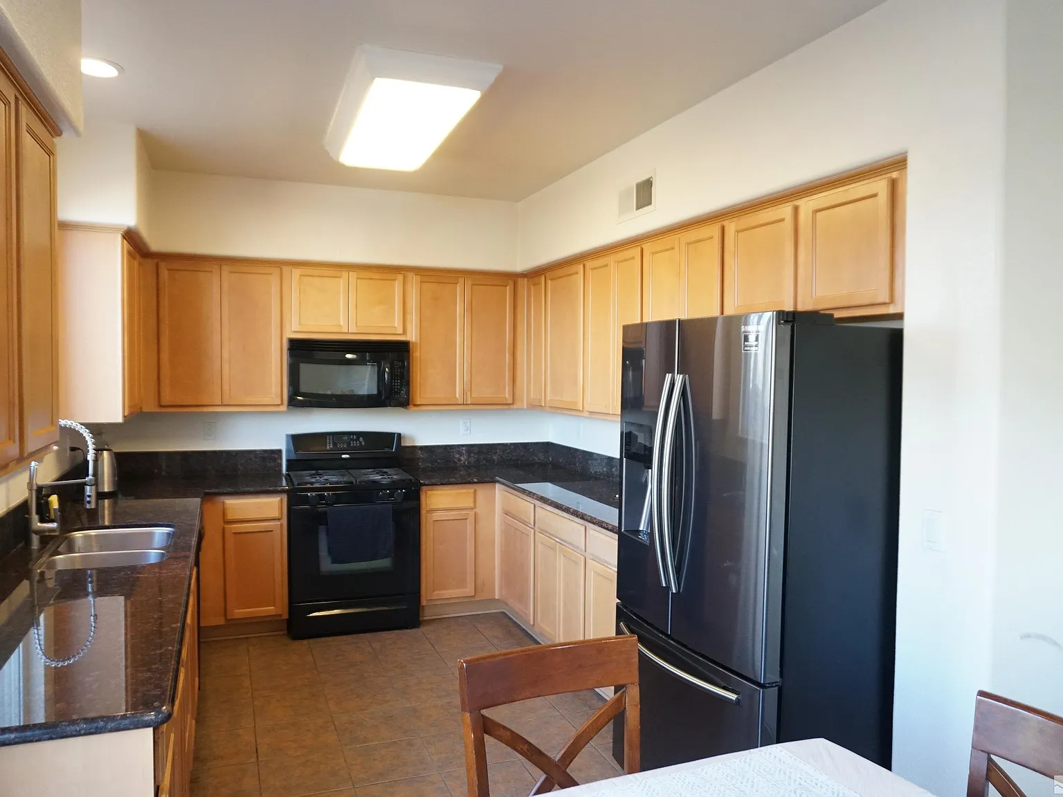 1 bed, 1725 sqft, $850 — Photo 3