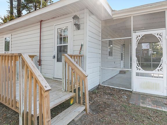 3rd image of 342 NE 46th St