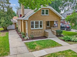320 Allen Ave, West Chicago, IL 60185
