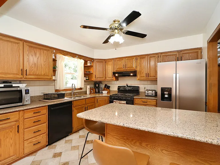 119 N Kaw Dr — Photo 10