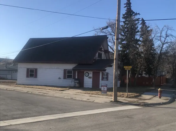 202 1st St SE, Shelby, MT 59474
