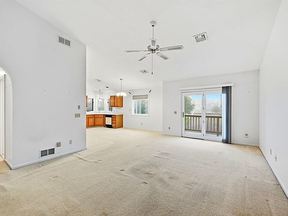 3rd image of 40 Pine Grove Dr Unit 40