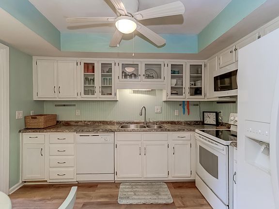 5th image of 1504 Ventura Pl