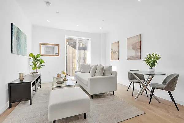 Rented by SERHANT. | media 1