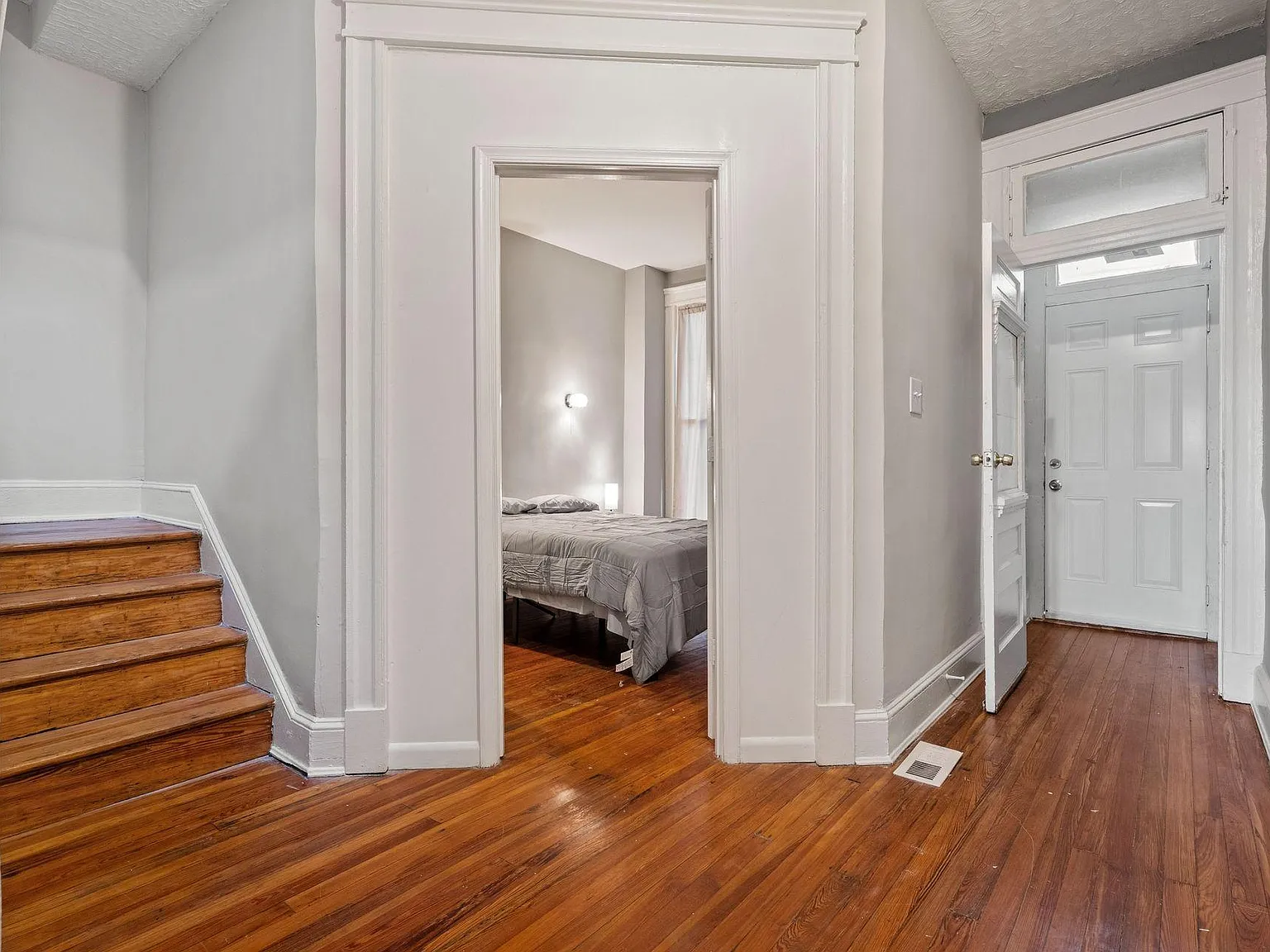 4 bed, 2.0 bath, 1380 sqft, $776 — Photo 3