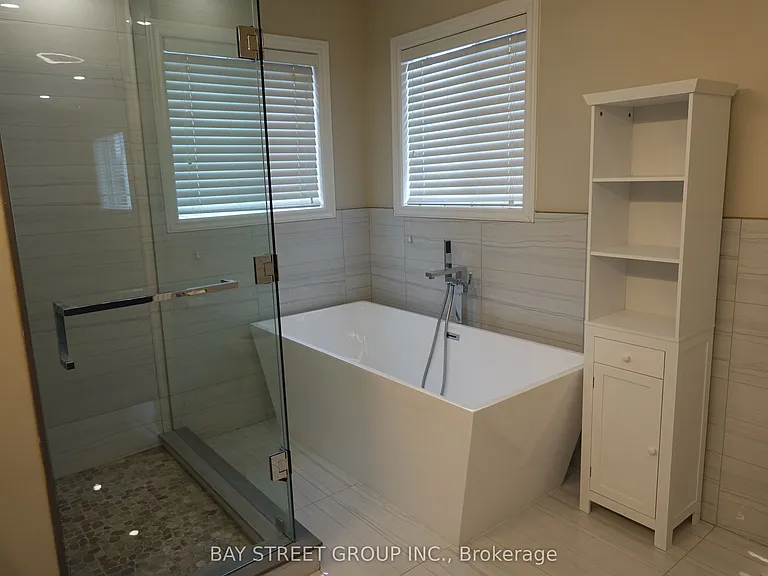 36 Vipond Rd — Photo 12