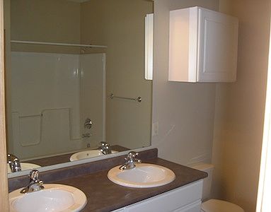 4th image of 15802 Larimore Plz APT 28