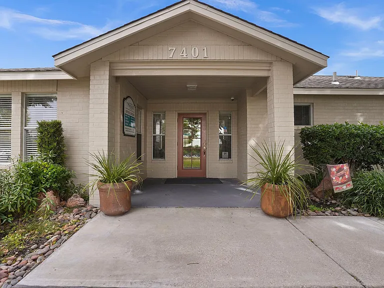 Phoenix Apts. — Photo 18