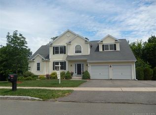 62 Valley View Rd, Manchester, CT 06040