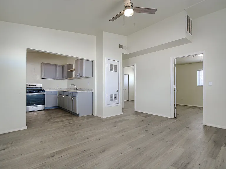 825 Liston Pl #1 — Photo 4