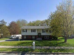 65 Peter Bush Dr, Monroe, NY 10950