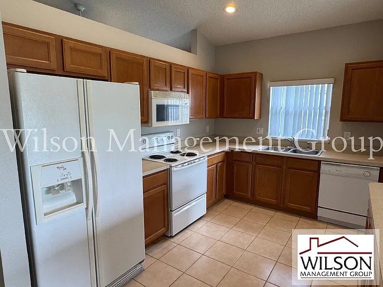 4944 Waterside Pointe Cir — Photo 5