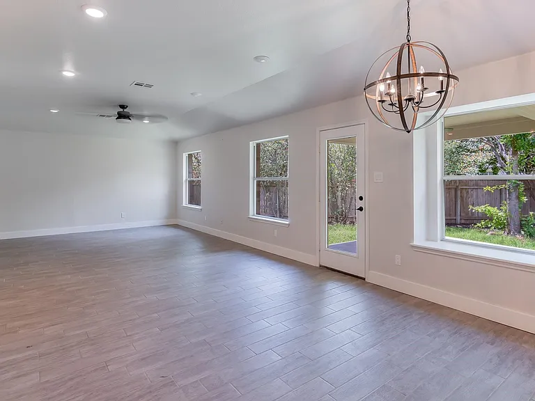 3213 Canyon Ledge Cv — Photo 17