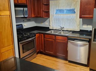 7407 N Winchester Ave APT 101, Chicago, IL 60626
