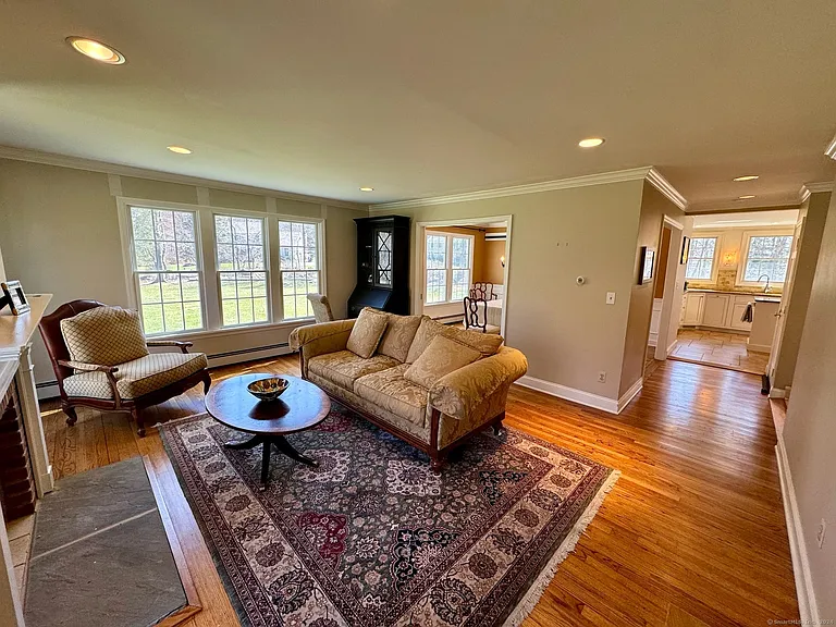 11 Van Campen Ln — Photo 22