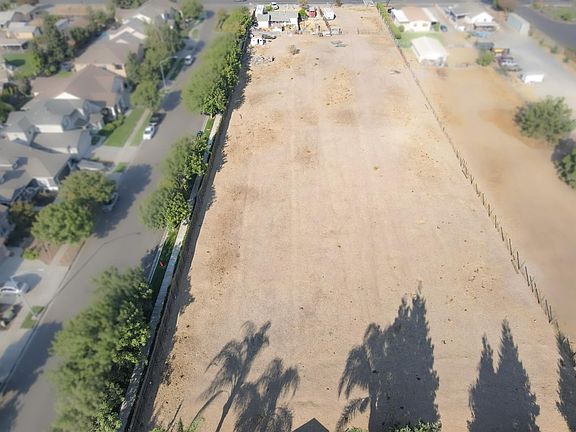 3rd image of 5818 Roselle Ave