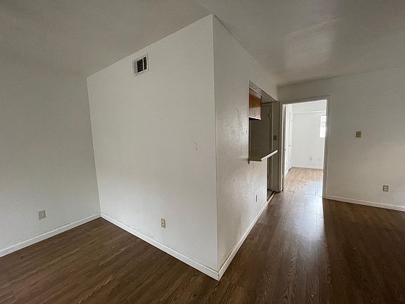2nd image of 1936 Upland Dr