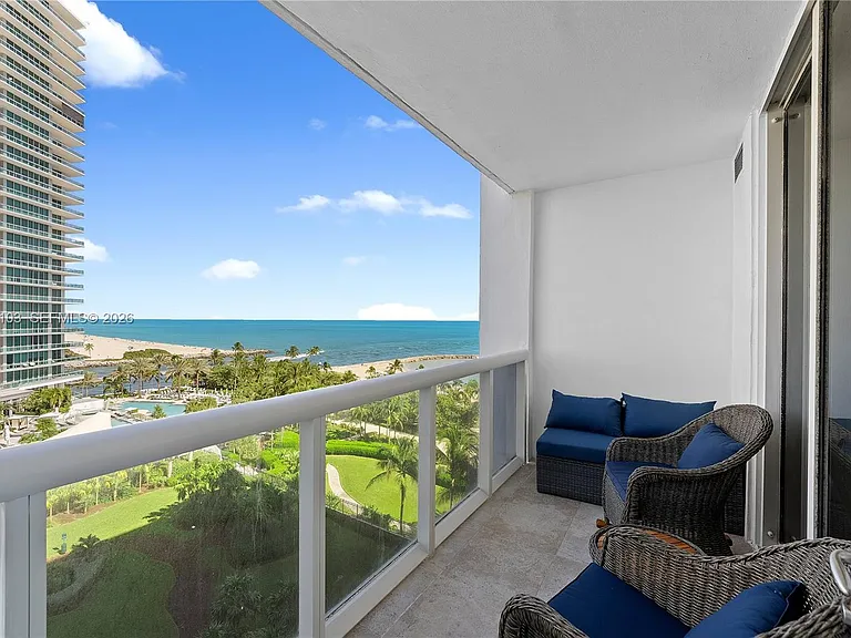 10275 Collins Ave #807 — Photo 7