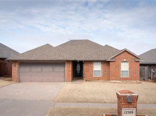 12509 SW 12th St, Yukon, OK 73099