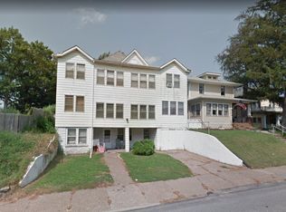 920 W Locust St APT 2, Davenport, IA 52804