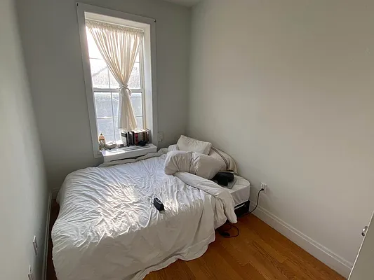 Rented by Belvedere Bridge Realty, LLC | media 8