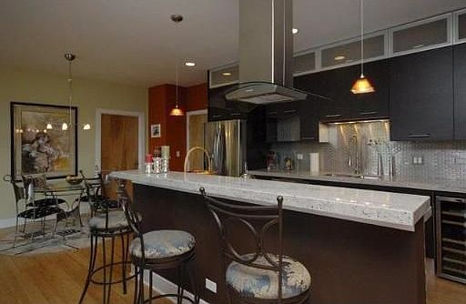 4th image of 5766 N Lincoln Ave #404