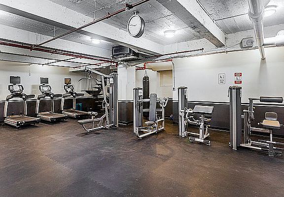 5th image of 212 W 91st St APT 337